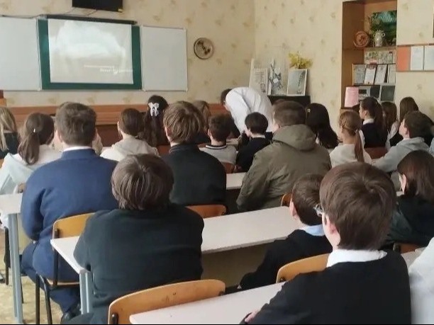 Кинокадр в школе.